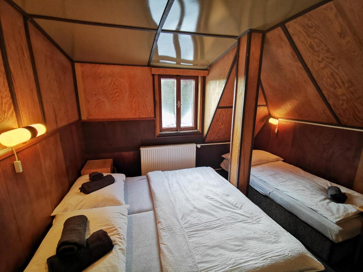 Chata Pod Studnicnou Pec pod Snezkou Esterno foto